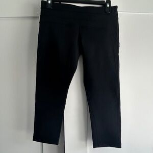 LuluLemon Black Capri Pant Women's Size 8